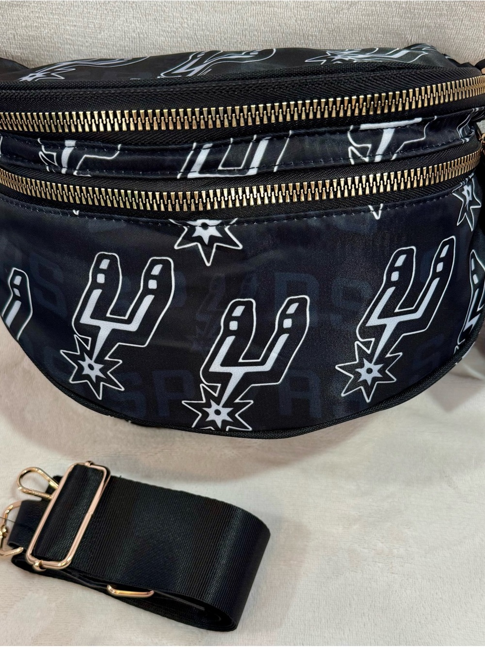 New Spurs Crossbody Bum Bag w/ long strap size inclusive